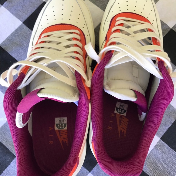 Nike Air Force 1 LV8 - Picture 5 of 6